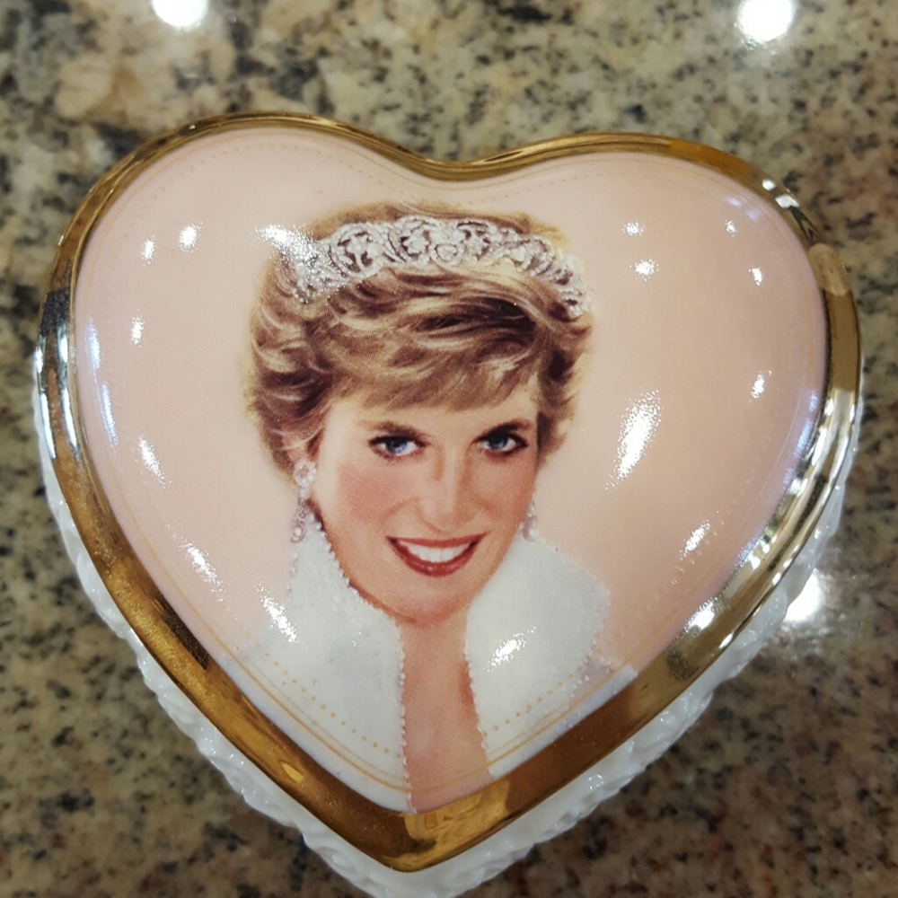 Princess Diana heart music box